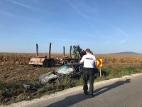 Pri rannej zrážke s nákladiakom sa zranila mladá vodička
Pri rannej zrážke s nákladiakom sa zranila mladá vodička