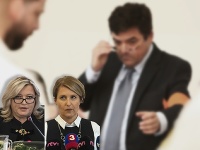 Lenka Praženková a Marcela Kosová sa mali s Kočnerom stretnúť na zabíjačke Lenka Praženková a Marcela Kosová sa mali s Kočnerom stretnúť na zabíjačke