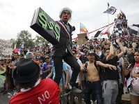 Protesty v Čile neutíchajú Protesty v Čile neutíchajú