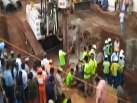 Záchrana chlapčeka si vyžiadala rozsiahlu operáciu. Záchrana chlapčeka si vyžiadala rozsiahlu operáciu.