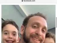 Novinárka Malina Saval zdieľala fotografiu Jeremyho Hulsha so synmi. Vraj sú spolu, zdraví a šťastní. 