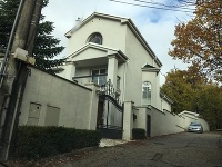 Dom, v ktorom Malchárek býva a ktorý je súčasne sídlom jeho firmy