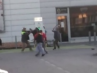 Šesť mužov sa v Malackách pobilo s lopatami Šesť mužov sa v Malackách pobilo s lopatami