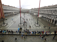 Príčinou záplav v Benátkach je pravdepodobne klimatická zmena.