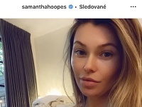 Samantha Hoopes si dojčenie užíva. 