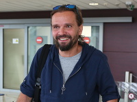 Ján Ďurovčík sa po 15 rokoch opäť vracia na divadelné dosky. Ján Ďurovčík sa po 15 rokoch opäť vracia na divadelné dosky.