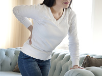 Bolesti chrbtice jej ničili život desať rokov, až po dekáde zistili, čo jej naozaj je! Realita bola desivá