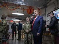 Donald Trump navštívil amerických vojakov v Afganistane