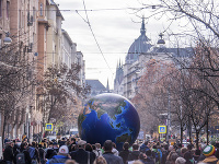 V Budapešti sa tisíce ľudí zapojilo do klimatického štrajku