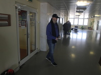 Pavol Rusko dorazil do ružinovskej kliniky, kde má byť hospitalizovaný.