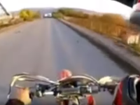 Motorkár jazdil po konštrukcii mosta v Bytči. Motorkár jazdil po konštrukcii mosta v Bytči.