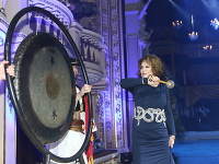 Emília Vášáryová v roku 2017 otvárala ples úderom na gong, tentokrát bude rovno jeho moderátorkou. 
