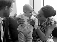 Princ Harry s Meghan Markle a synom Archiem.