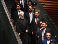 Japonský premiér Šinzó Abe sa stretol s iránskym prezidentom. 