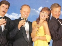 Vladimír Repčík, Pavol Rusko, Jarmila Lajčáková a Martin Nikodým takto oslavovali prvé výročie televízie Markíza. 