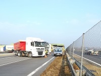 Na hraničnom priechode Brodské je zablokovaný vjazd na diaľnicu D2 z ČR do SR.