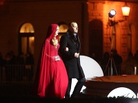 Alexandra Horňáková v róbe s červeným plášťom pôsobila ako Červená čiapočka.