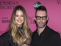 Adam Levine a Behati Prinsloo Adam Levine a Behati Prinsloo