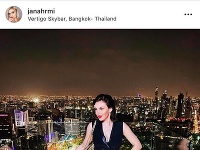 Jana Hrmová problém s pasom vyriešila a dnes sa už pýši fotkami z Bangkoku.