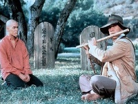 Brandon Lee a David Carradine vo filme Kung Fu (1986)