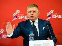 Predseda strany SMER-SD Robert Fico Predseda strany SMER-SD Robert Fico