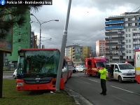 Havária trolejbusu v Bratislave