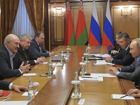 Vladimir Putin sa stretol s Aleksandrom Lukašenkom v Soči.