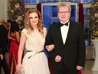 Manželka Juraja Čurného Andrea parádne ušetrila. Manželka Juraja Čurného Andrea parádne ušetrila.