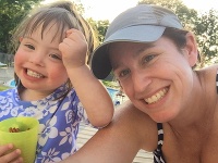 Maggie Gainesová s dcérkou Margot Maggie Gainesová s dcérkou Margot