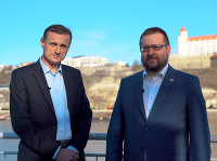 Rektor UK Marek Števček (vpravo) a rektor STU Miroslav Fikar Rektor UK Marek Števček (vpravo) a rektor STU Miroslav Fikar