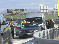 Predseda ĽSNS Marian Kotleba mal počas cesty do Bratislavy nehodu na diaľnici.