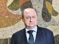 Riaditeľ štátnej volebnej komisie Eduard Bárány počas tlačovej besedy v Centrále štátnej volebnej komisie Riaditeľ štátnej volebnej komisie Eduard Bárány počas tlačovej besedy v Centrále štátnej volebnej komisie