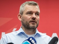 Vedenie strany Smer-SD na krátkom brífingu po prvých výsledkoch Vedenie strany Smer-SD na krátkom brífingu po prvých výsledkoch