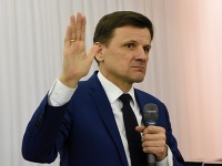 Na snímke líder KDH Alojz Hlina prijal výsledok volieb