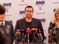 Andrej Danko chce položiť funkcie vedenia SNS