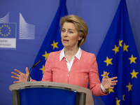 Ursula von der Leyenová a Greta Thunbergová počas predstavovania zákona o klíme Ursula von der Leyenová a Greta Thunbergová počas predstavovania zákona o klíme