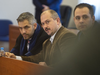 Marian Kotleba na pojednávaní. Marian Kotleba na pojednávaní.