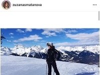 Zuzana Smatanová namiesto pobytu doma zvolila lyžovačku v Alpách. 