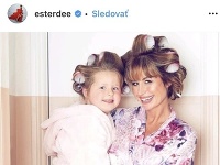 Ester Dee so svojou dcérkou. 