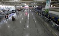 Grécke letiská zívajú prázdnotou