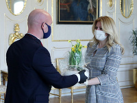Prezidentka SR Zuzana Čaputová sa stretla s ministrom školstva. Prezidentka SR Zuzana Čaputová sa stretla s ministrom školstva.
