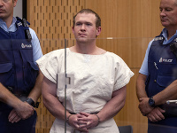 Brenton Tarrant v rukách polície Brenton Tarrant v rukách polície