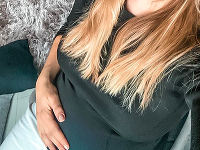 Známa slovenská moderátorka sa na sociálnej sieti Instagram pochválila tehotenským bruškom. Známa slovenská moderátorka sa na sociálnej sieti Instagram pochválila tehotenským bruškom.