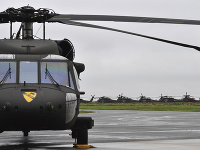 Vrtuľník UH-60 Blackhawk Vrtuľník UH-60 Blackhawk