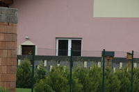 5. mája 2010: Žitného dom v Malinove. Zavreté okná a žiadne známky pohybu.