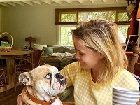 Pre Reese Witherspoon je Lou výborným parťákom. 