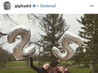 Gigi Hadid sa už zaoblilo bruško. 