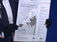 Gröhling ukázal aj časť manuálu, ako bude Slovensko postupovať.
