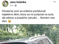 Jana Hubinská sa fotkou svojho auta podelila na sociálnej sieti Facebook - na celej pravej strane auta má obrovskú ryhu.
