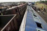 Vykoľajenie vlaku v Indii